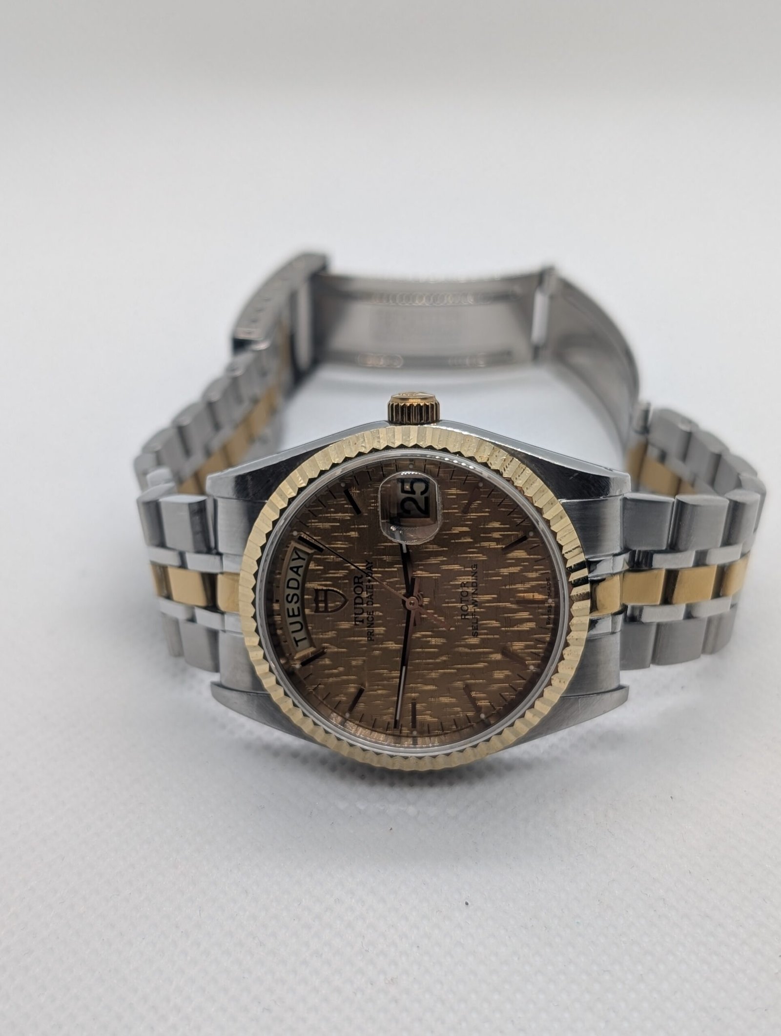 Vintage Tudor Date-Day - Image 7