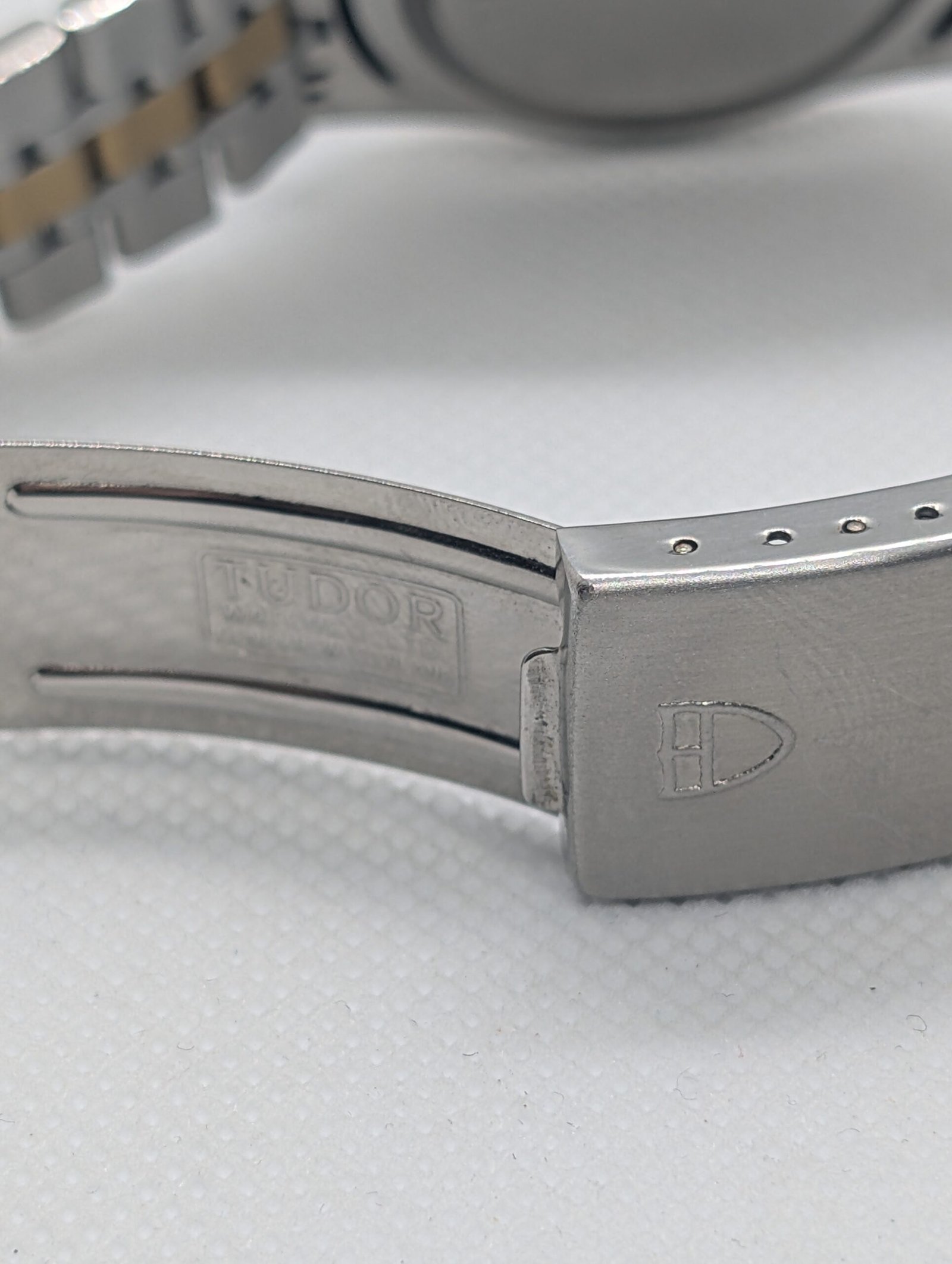 Vintage Tudor Date-Day - Image 4